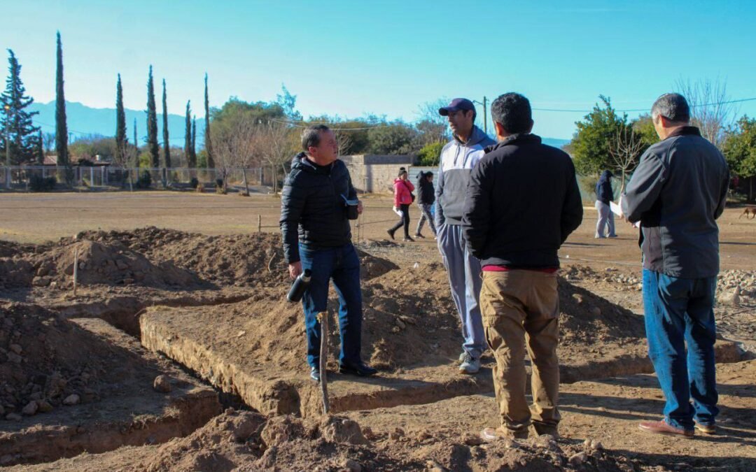 Comenzó la construcción del SUM para el Centro de Jubilados de Anguinán