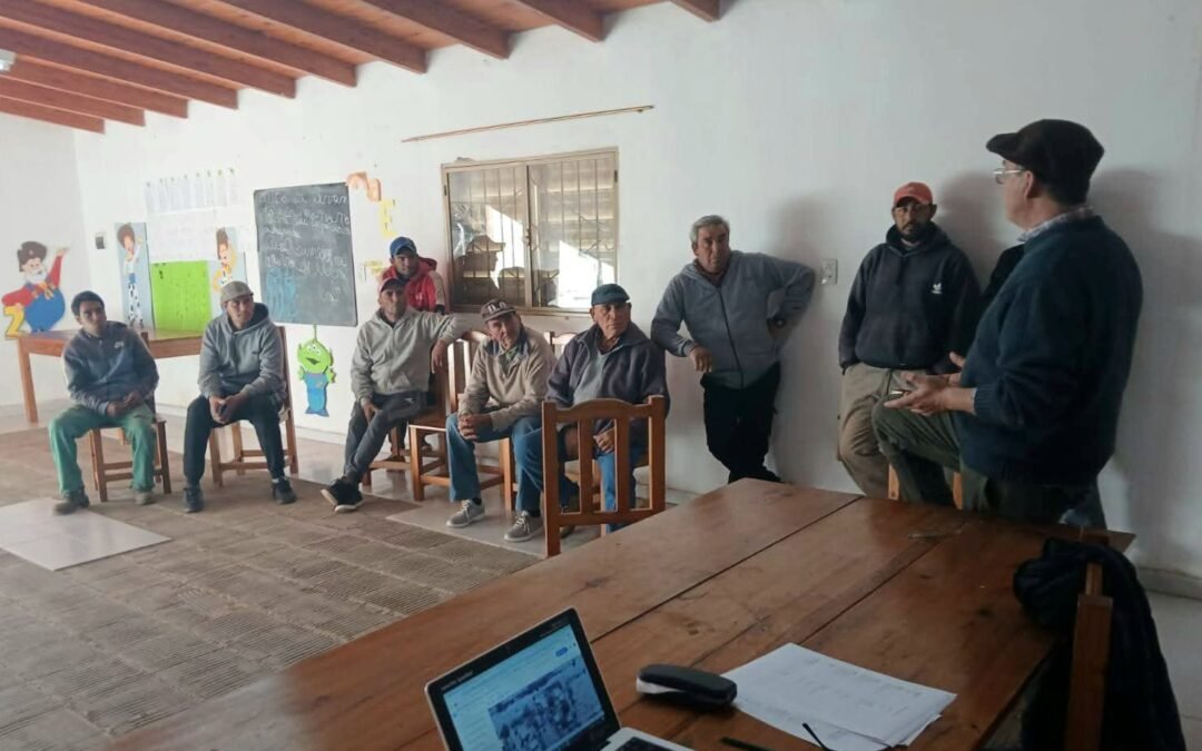 Reunión con productores ganaderos en Malligasta: fortaleciendo el sector agropecuario